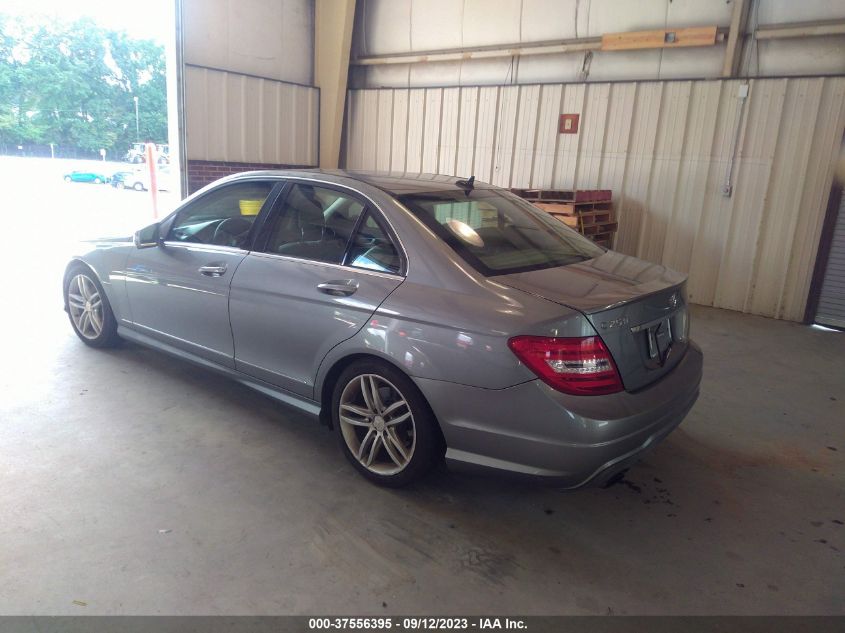 2013 MERCEDES-BENZ C 250 SPORT/LUXURY WDDGF4HB0DR283193