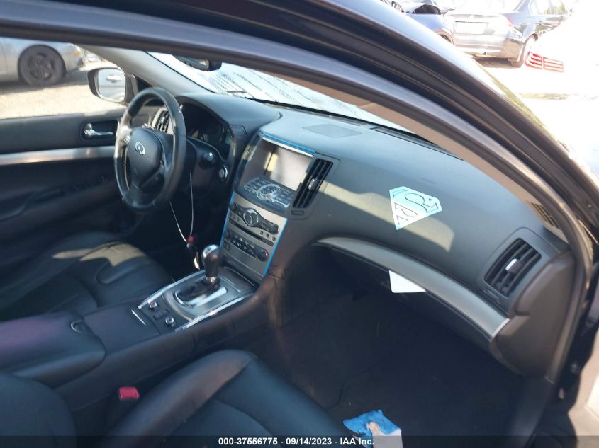 2015 INFINITI Q40 JN1CV6AR8FM523088