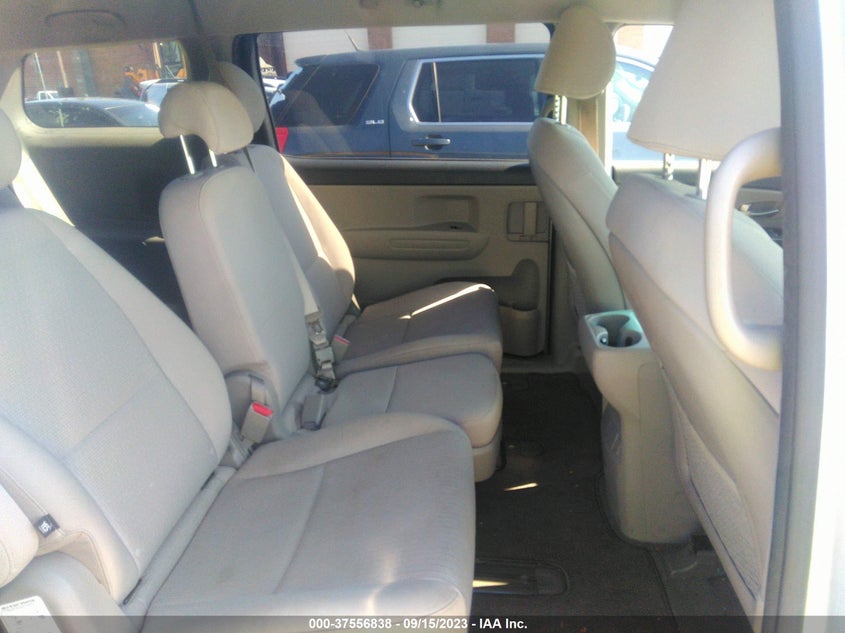VIN KNDMB5C1XH6224589 2017 KIA SEDONA LX