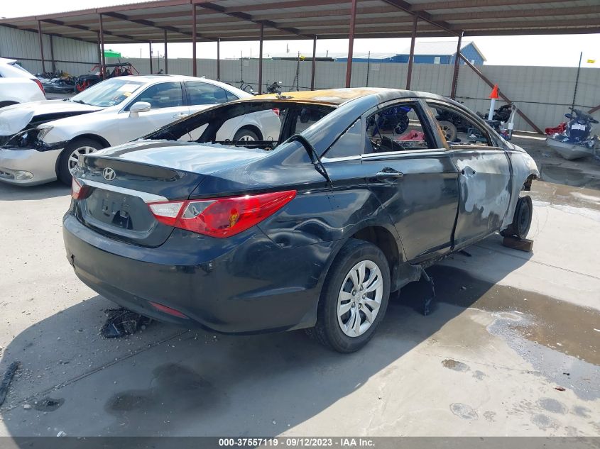 2013 HYUNDAI SONATA GLS - 5NPEB4AC6DH548996