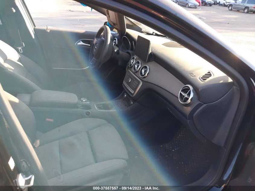 2018 MERCEDES-BENZ GLA GLA 250 - WDCTG4GB2JJ389320