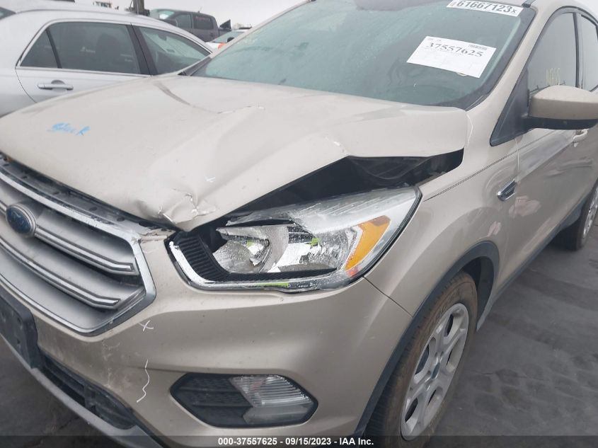 2017 FORD ESCAPE SE - 1FMCU0GD2HUB29013