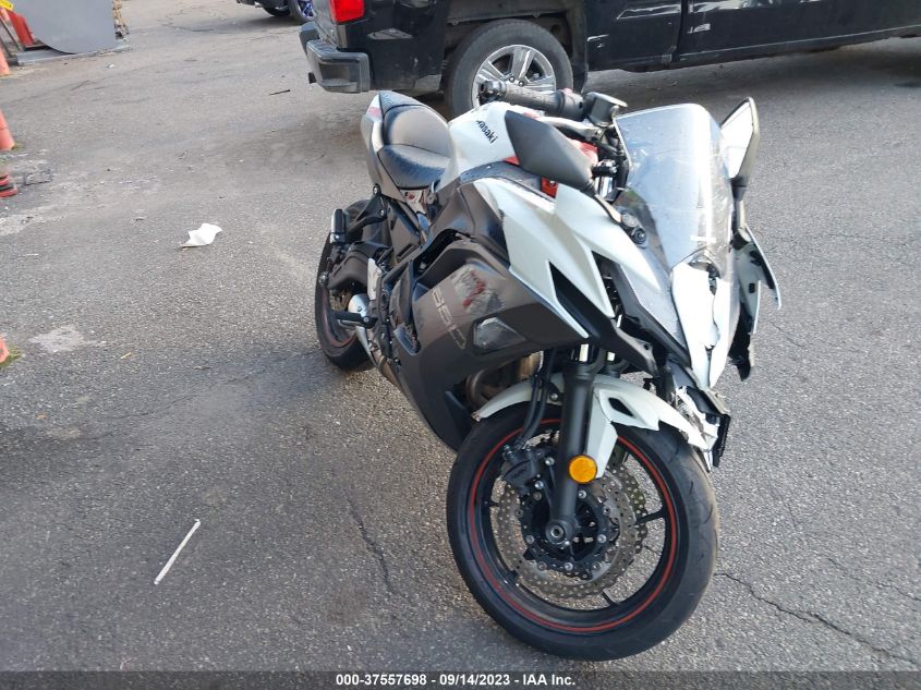 2023 KAWASAKI EX650 R - ML5EXER19PDA90825