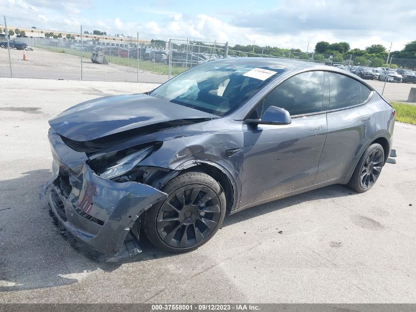 VIN 7SAYGDEE1NF400901 2022 TESLA MODEL Y