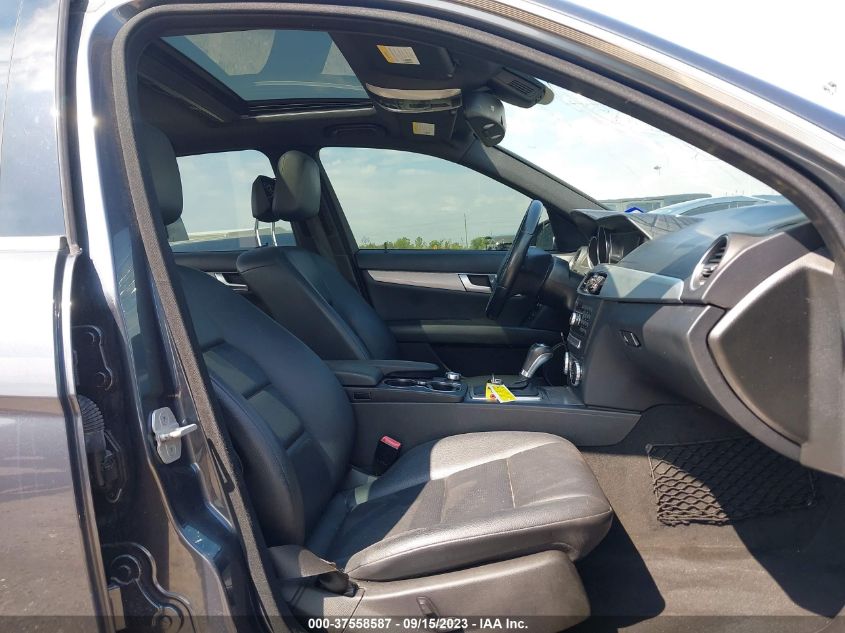 2014 MERCEDES-BENZ C-CLASS C 250 - WDDGF4HB3EA958289