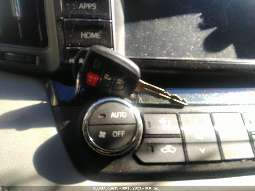 2016 TOYOTA RAV4 XLE - 2T3RFREV7GW471583