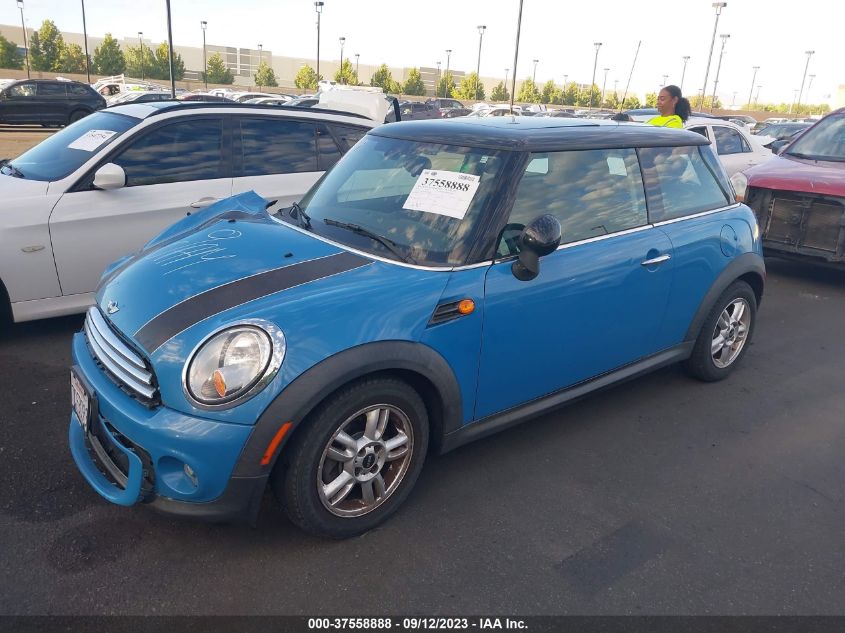 2013 MINI COOPER HARDTOP - WMWSU3C59DT685428