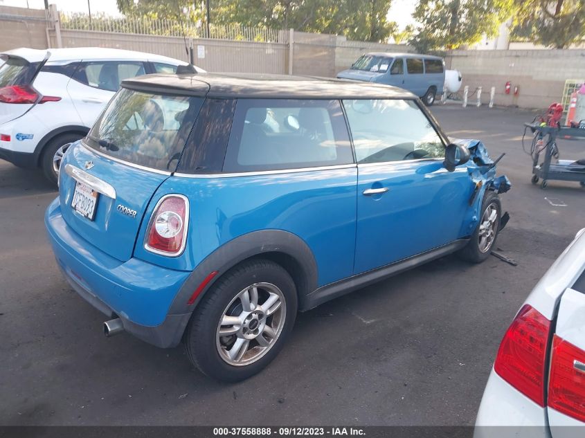 2013 MINI COOPER HARDTOP - WMWSU3C59DT685428