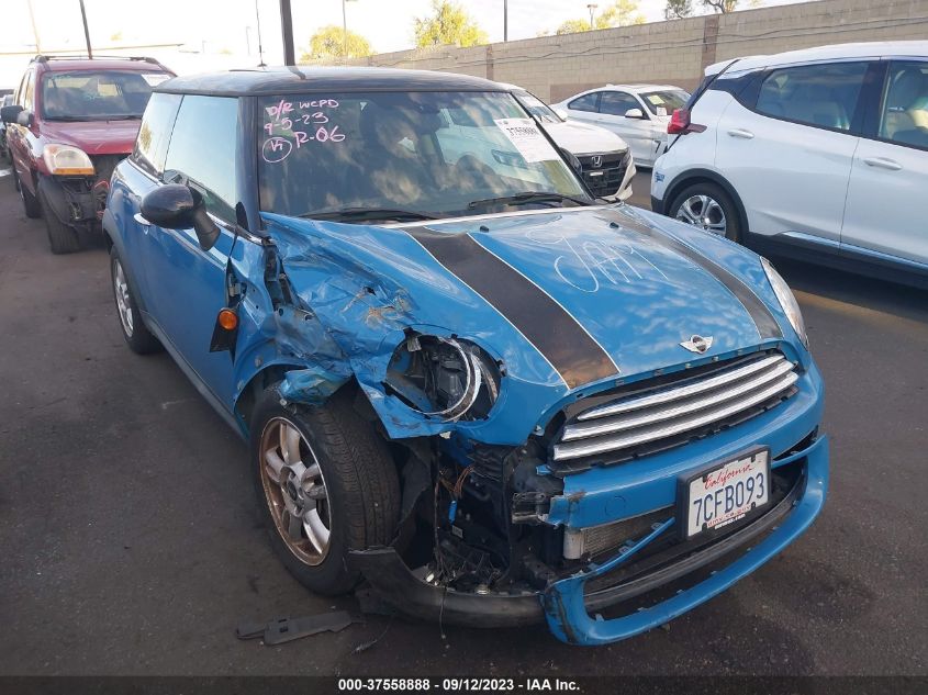 2013 MINI COOPER HARDTOP - WMWSU3C59DT685428