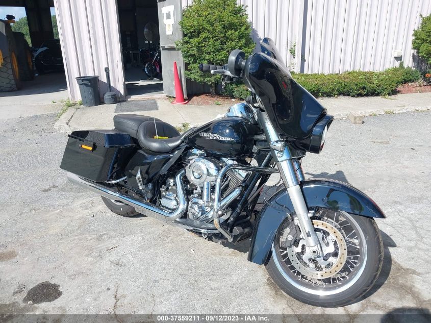 2012 HARLEY-DAVIDSON FLHX STREET GLIDE - 1HD1KBM1XCB654119