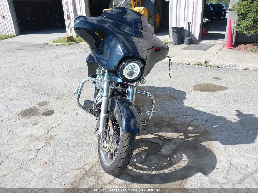 2012 HARLEY-DAVIDSON FLHX STREET GLIDE - 1HD1KBM1XCB654119