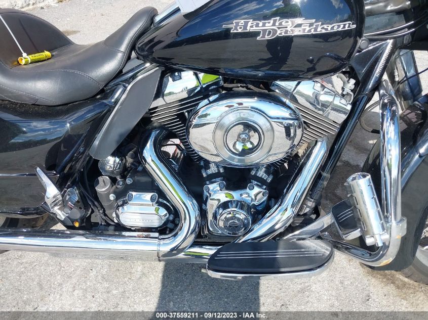 2012 HARLEY-DAVIDSON FLHX STREET GLIDE - 1HD1KBM1XCB654119