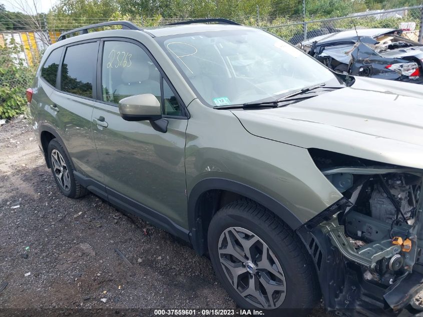 2020 SUBARU FORESTER PREMIUM - JF2SKAJC5LH428705