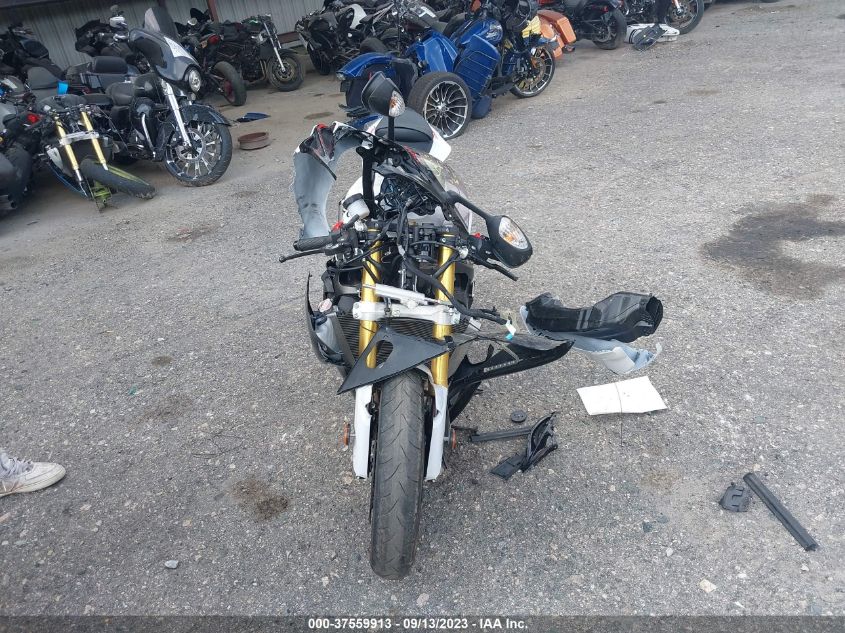 2019 SUZUKI GSX-R750 - JS1GR7MA9K7101218