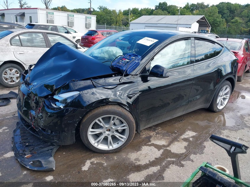 VIN 7SAYGDEE0PA136165 2023 TESLA MODEL Y