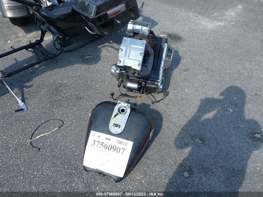 2011 HARLEY-DAVIDSON FLHTK 1HD1KEM15BB678232