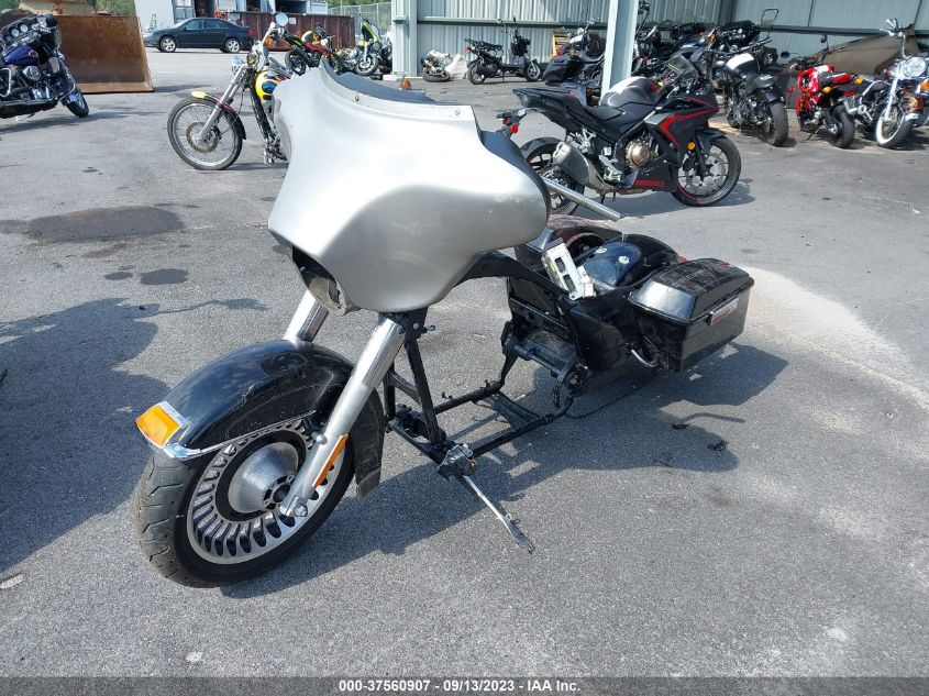 2011 HARLEY-DAVIDSON FLHTK 1HD1KEM15BB678232