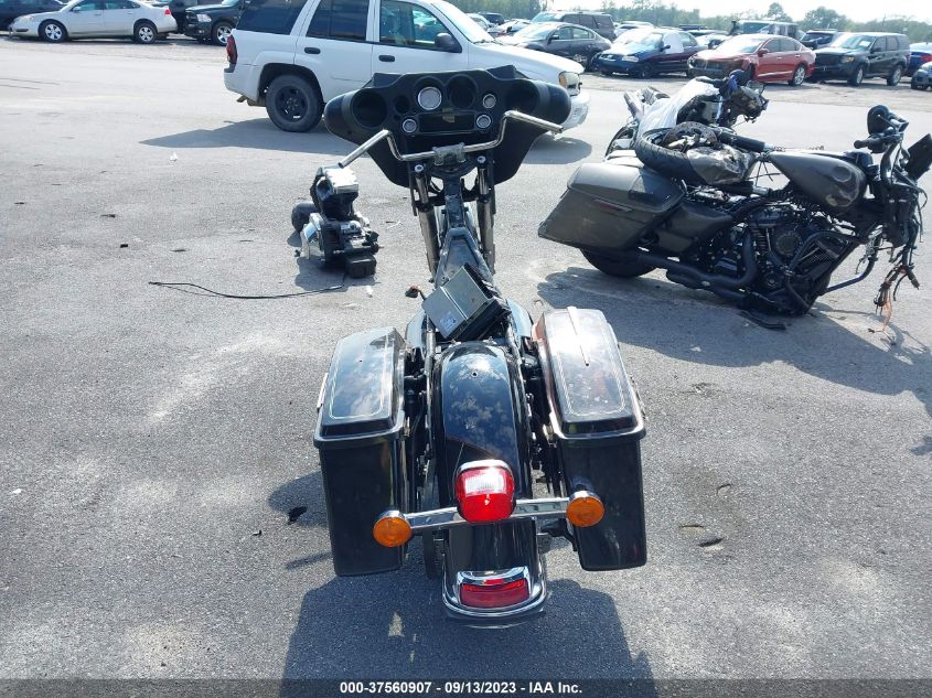 2011 HARLEY-DAVIDSON FLHTK 1HD1KEM15BB678232