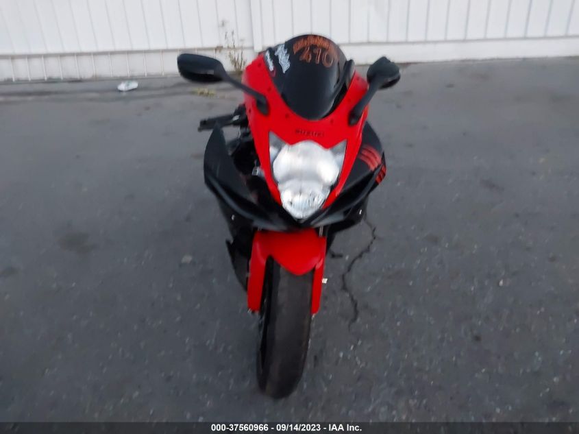 2022 SUZUKI GSX-R600 - JS1GN7FA5N7100273