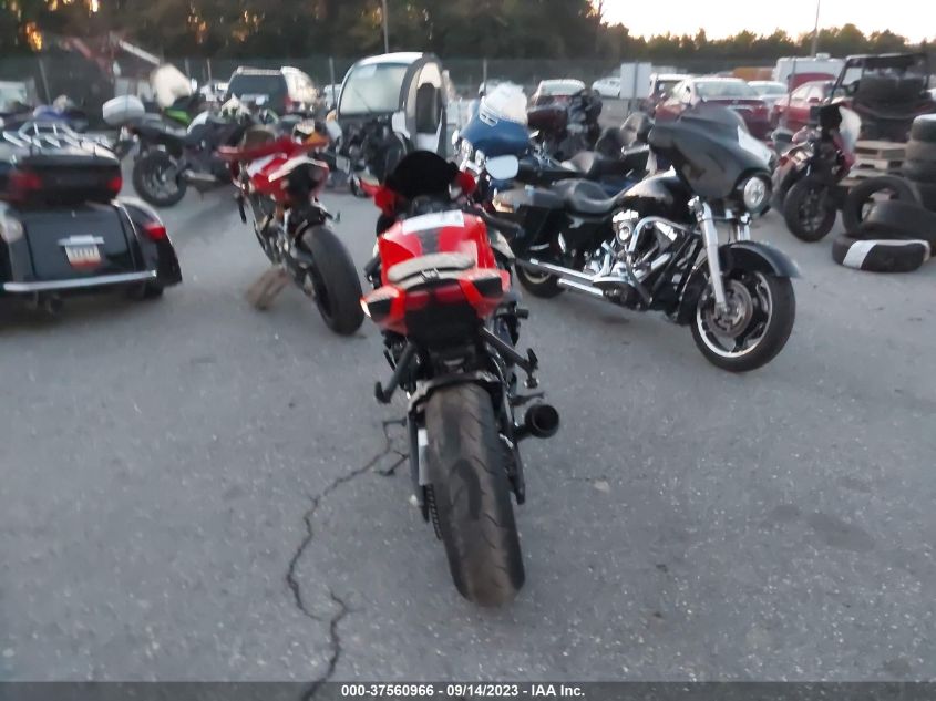 2022 SUZUKI GSX-R600 - JS1GN7FA5N7100273