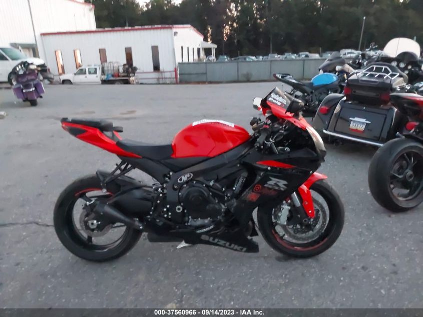 2022 SUZUKI GSX-R600 - JS1GN7FA5N7100273