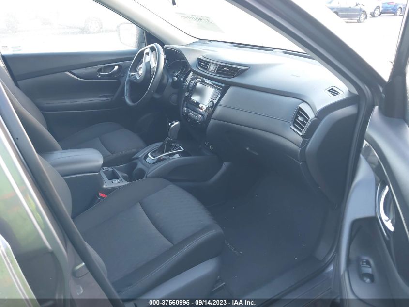 VIN KNMAT2MV0JP599262 2018 NISSAN ROGUE SV