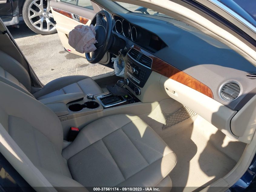 2013 MERCEDES-BENZ C-CLASS C 250 - WDDGF4HB1DR267214
