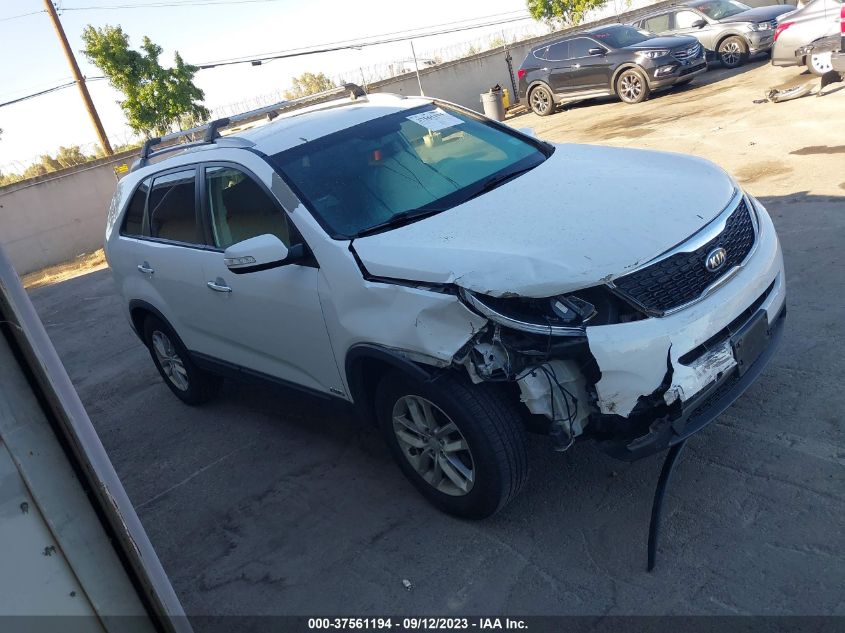 2015 KIA SORENTO LX - 5XYKTCA60FG607877