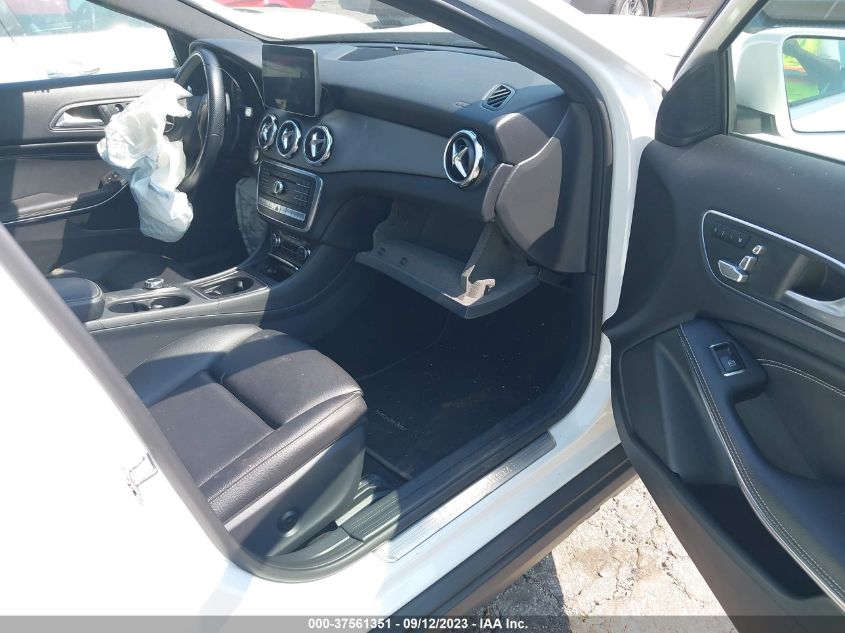 2019 MERCEDES-BENZ GLA GLA 250 - WDCTG4GB6KU013543