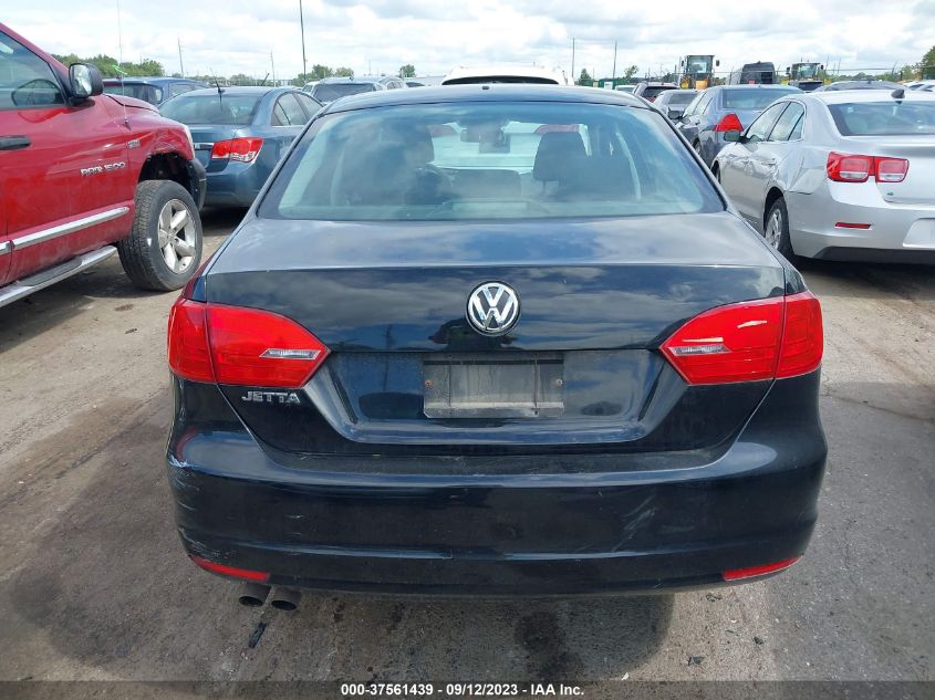 2014 VOLKSWAGEN JETTA SEDAN S - 3VW2K7AJXEM379044