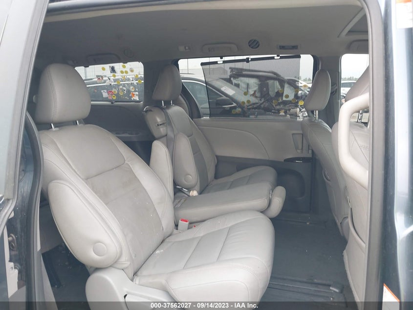 VIN 5TDYZ3DCXHS870877 2017 TOYOTA SIENNA XLE