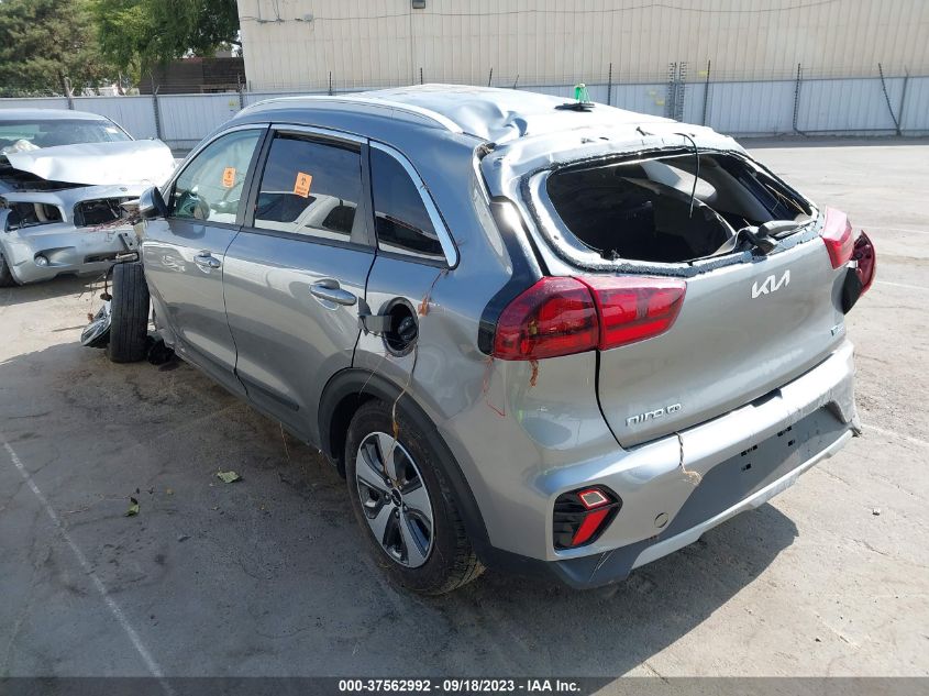 KNDCB3LCXN5514933 Kia Niro LX 3