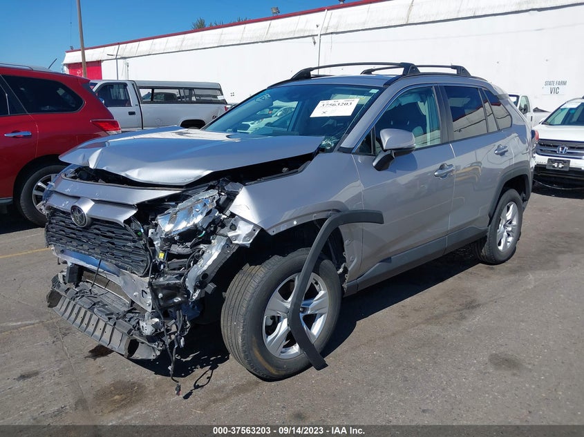 VIN 2T3P1RFV5MC158677 2021 TOYOTA RAV4 XLE