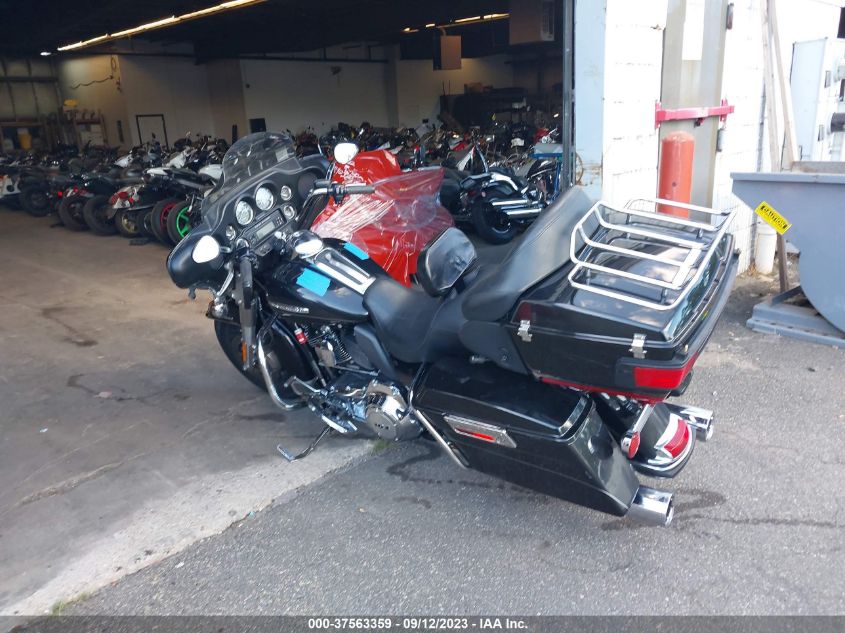 2011 HARLEY-DAVIDSON FLHTK 1HD1KEM17BB650660