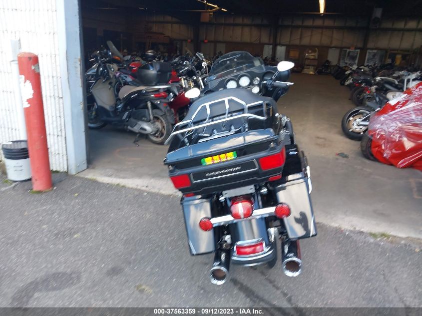 2011 HARLEY-DAVIDSON FLHTK 1HD1KEM17BB650660