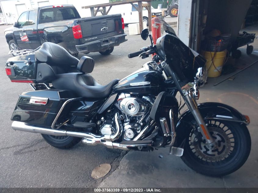 2011 HARLEY-DAVIDSON FLHTK 1HD1KEM17BB650660