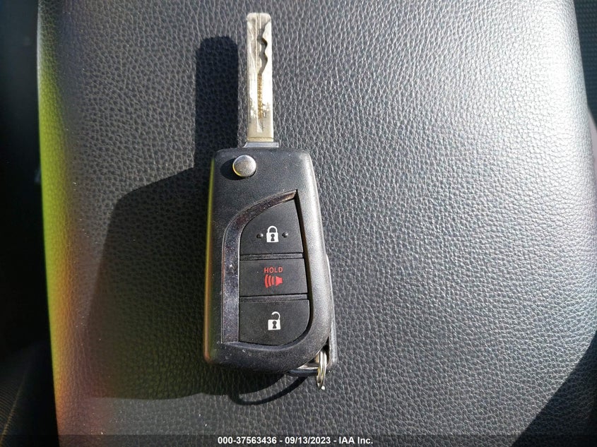 VIN 2T3F1RFV6LW122005 2020 TOYOTA RAV4 LE