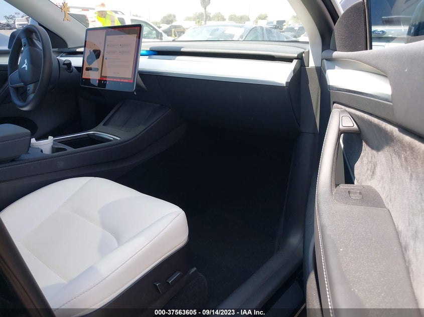 VIN 7SAYGDEF5NF574690 2022 TESLA MODEL Y PERFORMANCE