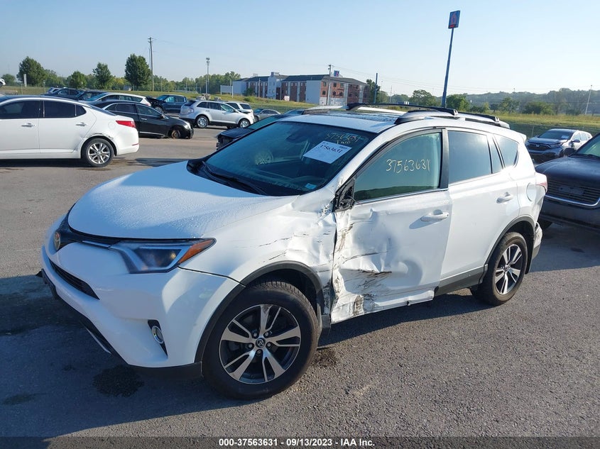 VIN JTMRFREV9HD201205 2017 TOYOTA RAV4 XLE