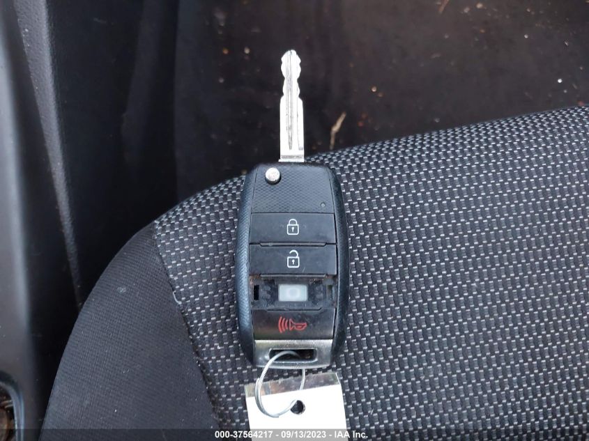 2017 KIA FORTE LX - 3KPFK4A7XHE046400