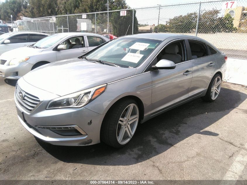 2015 HYUNDAI SONATA 2.4L SE - 5NPE24AF9FH231467