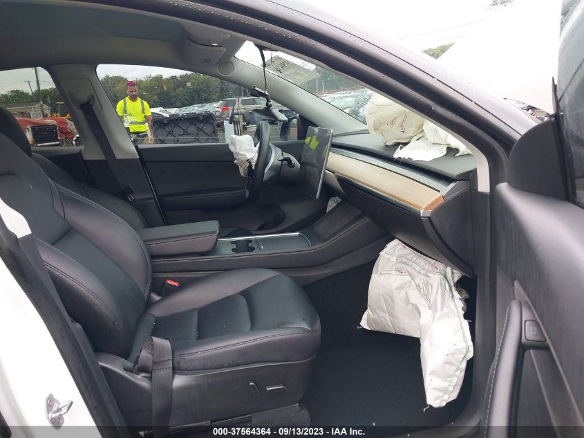 2022 TESLA MODEL Y PERFORMANCE - 7SAYGDEF9NF335871
