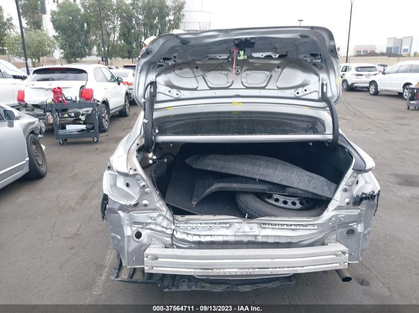 2019 TOYOTA CAMRY LE/SE/XLE/L - 4T1B11HK0KU253781
