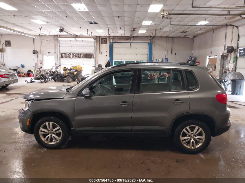 2017 VOLKSWAGEN TIGUAN - WVGBV7AX8HK027876