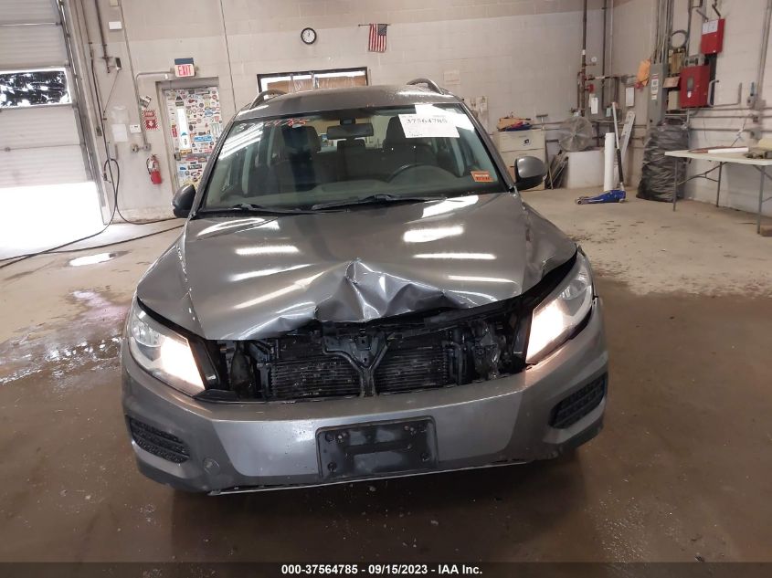 2017 VOLKSWAGEN TIGUAN - WVGBV7AX8HK027876