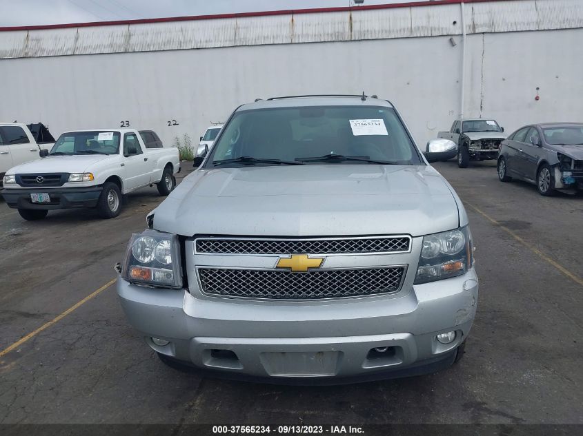2014 CHEVROLET SUBURBAN 1500 LTZ - 1GNSKKE73ER138095