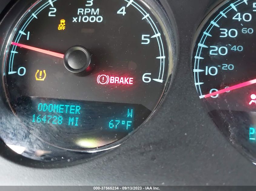 2014 CHEVROLET SUBURBAN 1500 LTZ - 1GNSKKE73ER138095