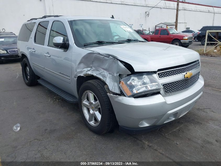 2014 CHEVROLET SUBURBAN 1500 LTZ - 1GNSKKE73ER138095