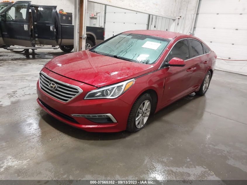 2015 HYUNDAI SONATA 2.4L SE - 5NPE24AF0FH015961