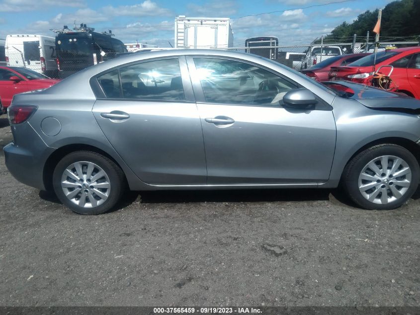 2013 MAZDA MAZDA3 I SV - JM1BL1TG8D1841286